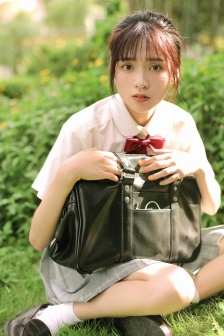 美丽的姑娘播放视频